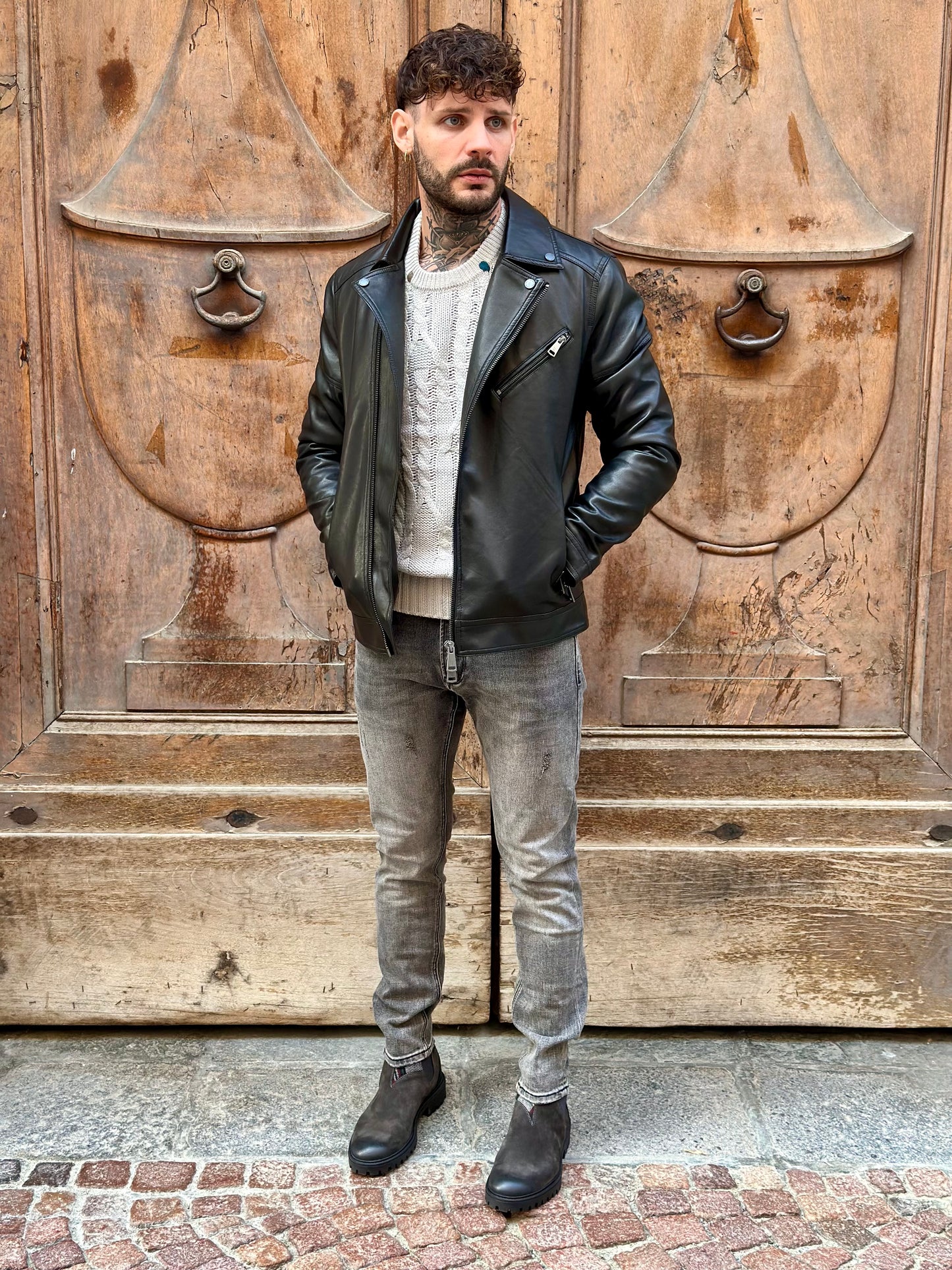 CHIODO NERO GIANNI LUPO