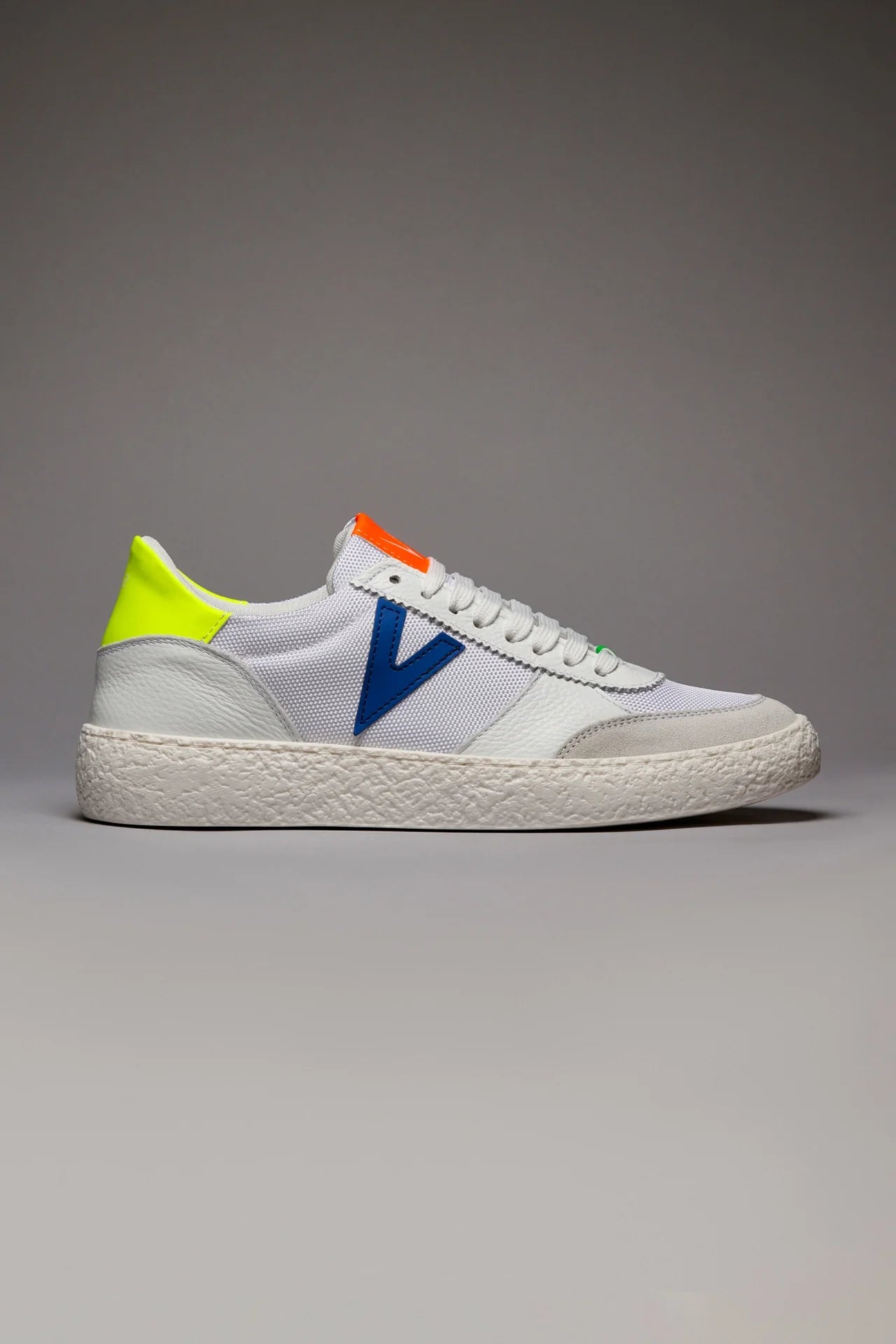 ATENA MULTICOLOR - SNEAKERS A SUOLA BASSA BIANCA CON INSERTI GOMMATI MULTICOLOR FLUO