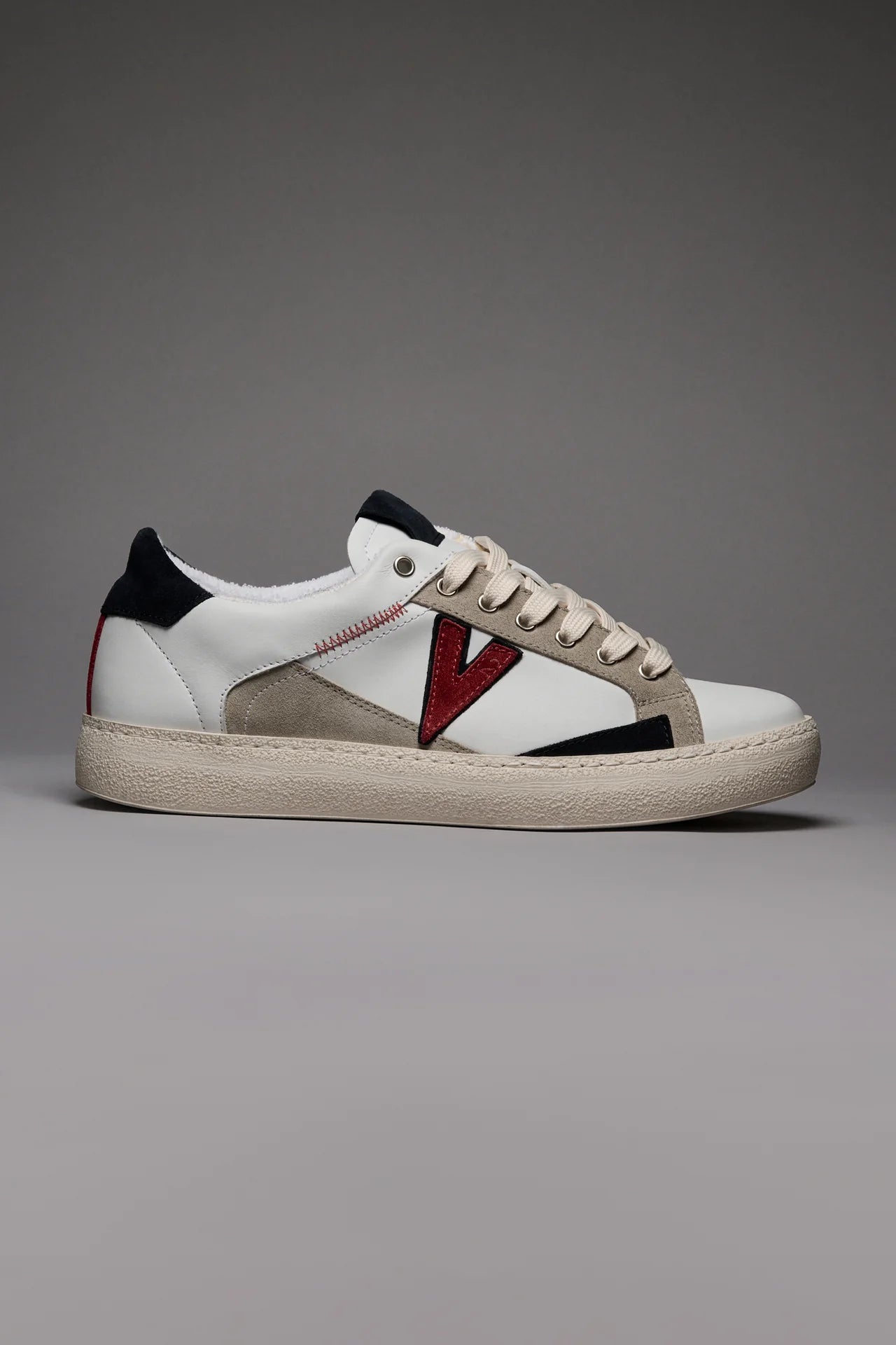 PABLITO - SNEAKERS CON INSERTI BLU SABBIA E ROSSO E RICAMI