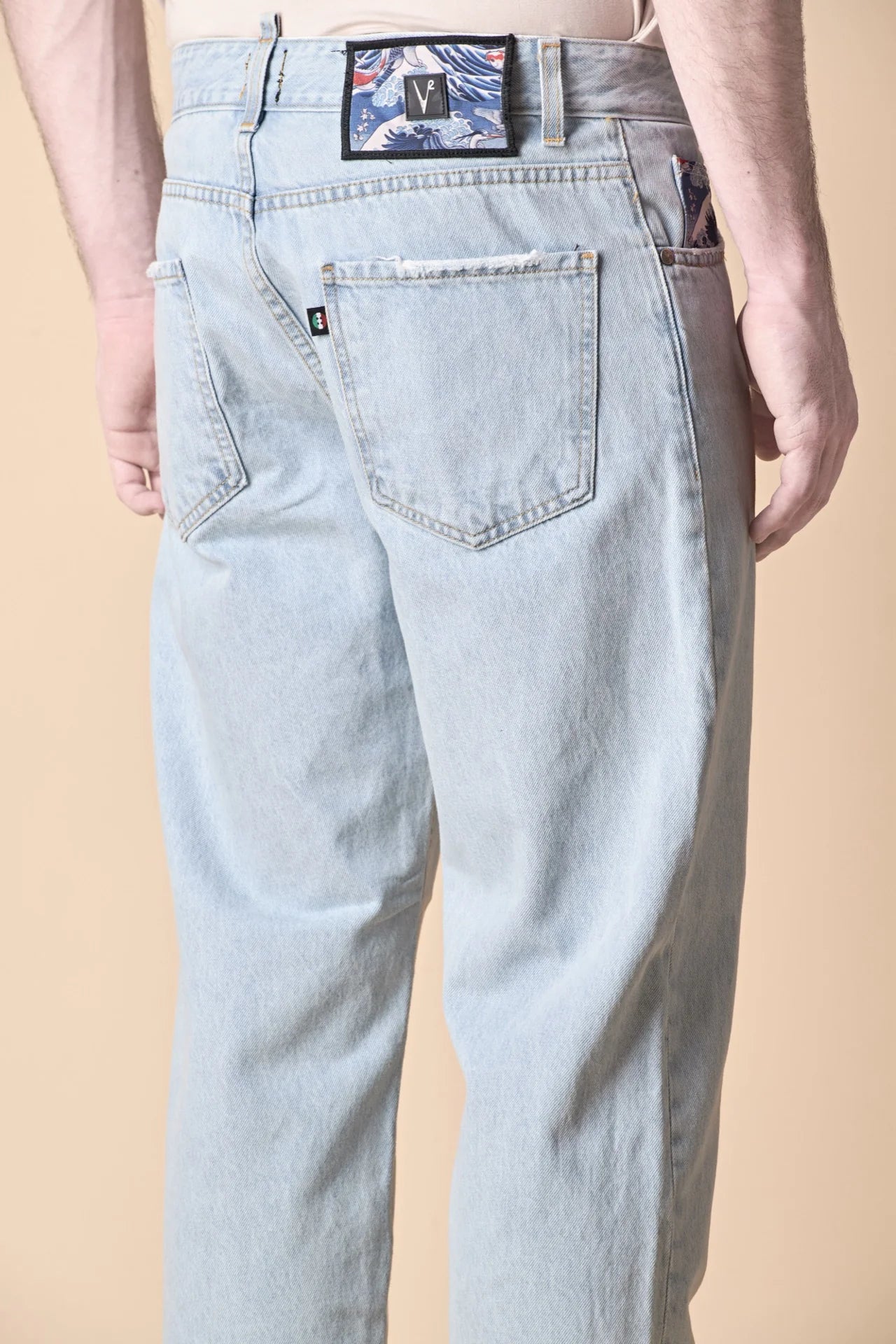 DETROIT - JEANS LOOSE FIT - LAVAGGIO MARMORIZZATO CON SALPA E TASCHINO IN TESSUTO V2
