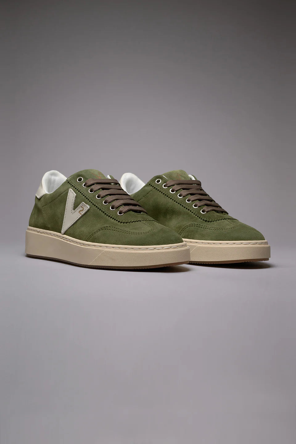 SUÈDE - SNEAKERS IN PELLE SCAMOSCIATA VERDE MILITARE CON INSERTI E RETRO BIANCO