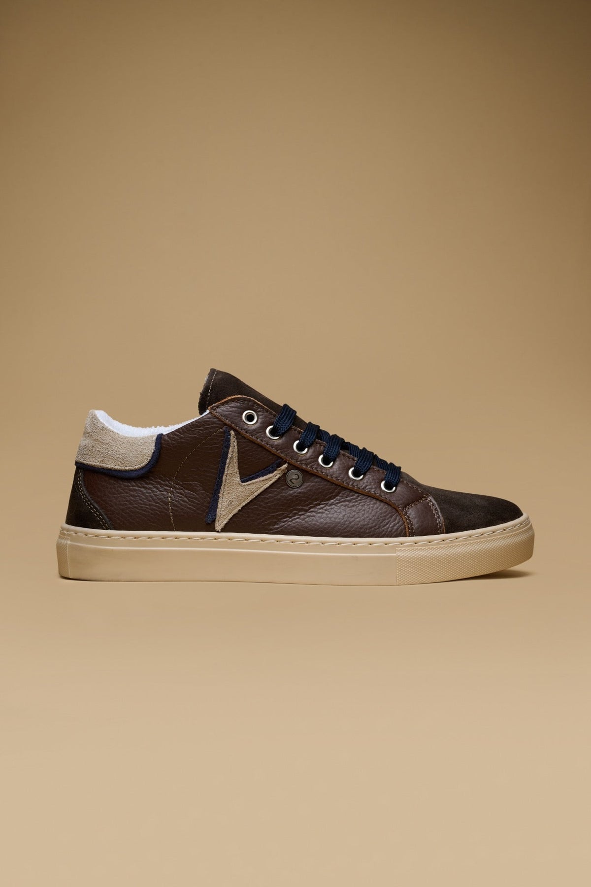 OLYMPIC V - SNEAKERS A SUOLA BASSA IN PELLE MARTELLATA MORO CON INSERTO E RETRO BICOLOR BLU E SABBIA