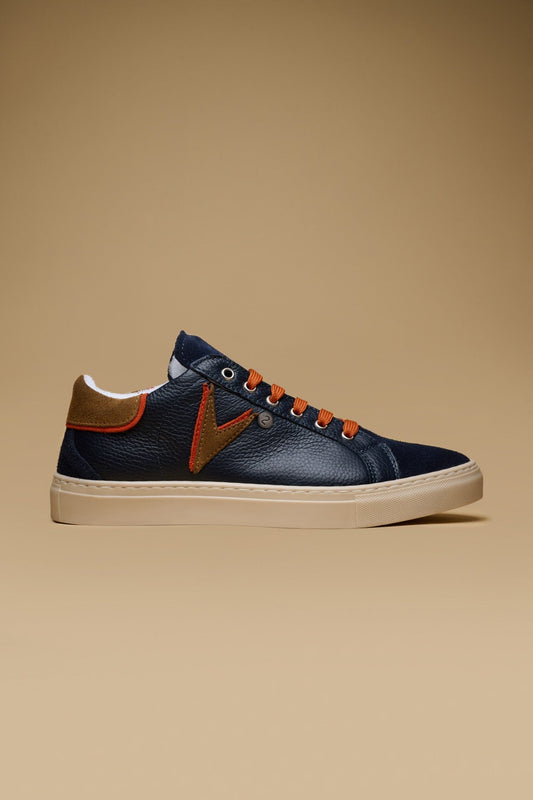 OLYMPIC V - SNEAKERS A SUOLA BASSA IN PELLE MARTELLATA BLU CON INSERTO E RETRO BICOLOR CUOIO E ARANCIO