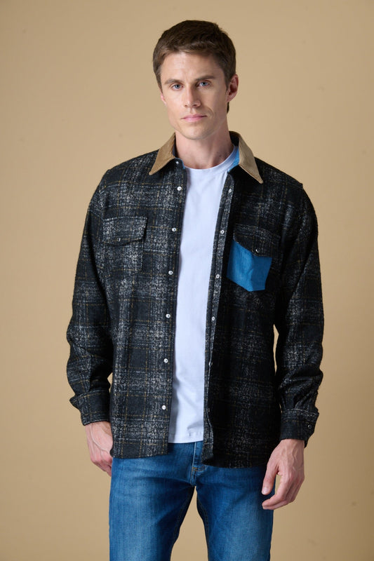 CAMICIA TEXANA SCOZZESE NERO CON TASCHINO JEANS E COLLO IN VELLUTO