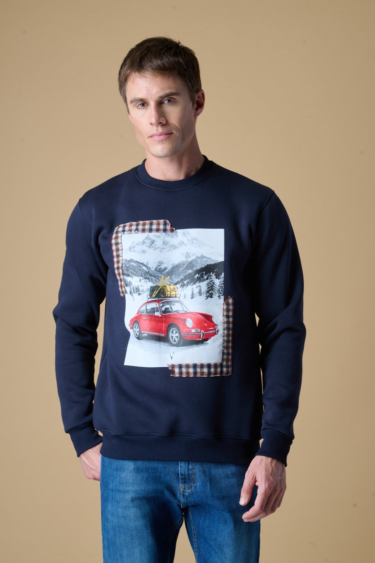 FELPA GIROCOLLO BLU CON STAMPA SUPERCAR E RICAMO IN TESSUTO V2