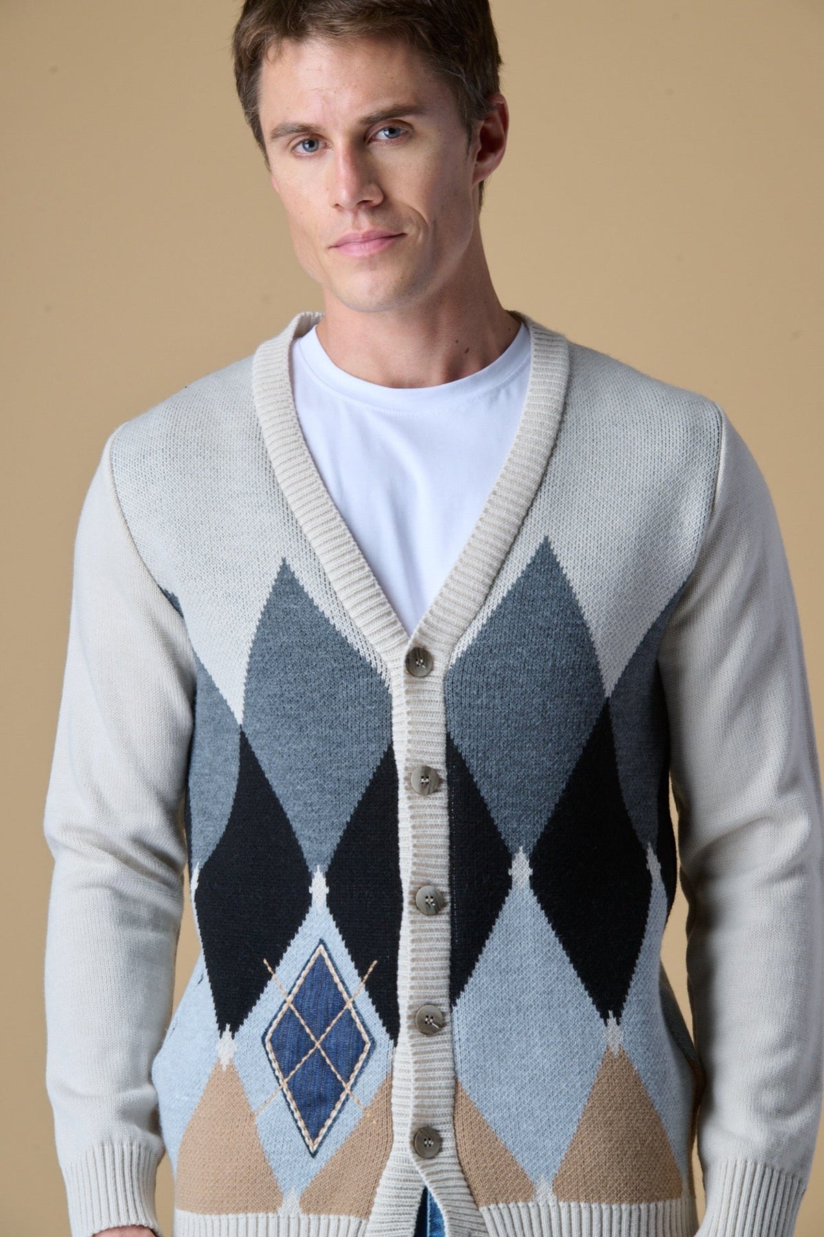 CARDIGAN BOTTONI BURRO CON INTARSIO ROMBI