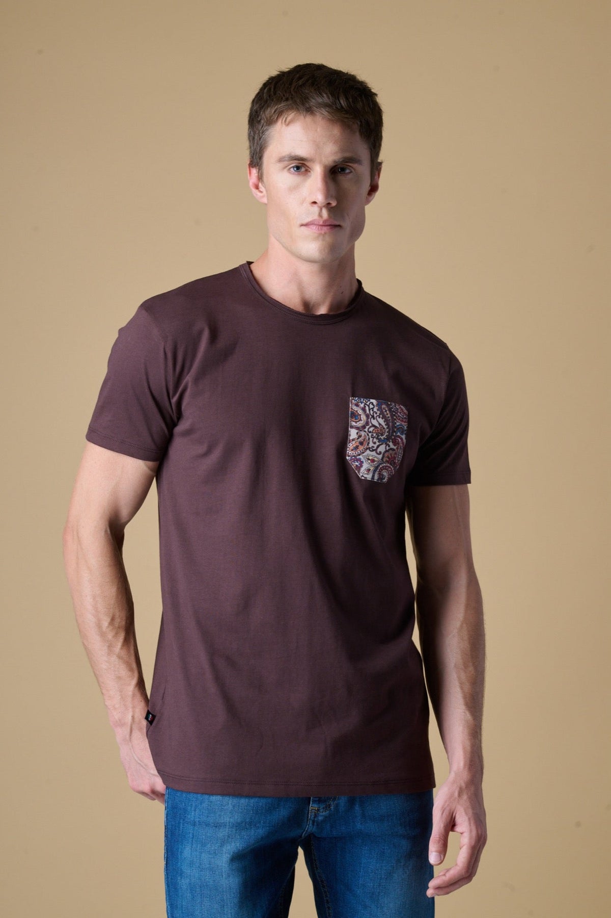T-SHIRT SLIM MORO CON TASCHINO IN TESSUTO V2
