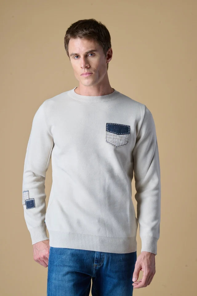 Maglione Girocollo Punto Stoffa Burro con Taschino e doppia Patch Ricamate in tessuto V2