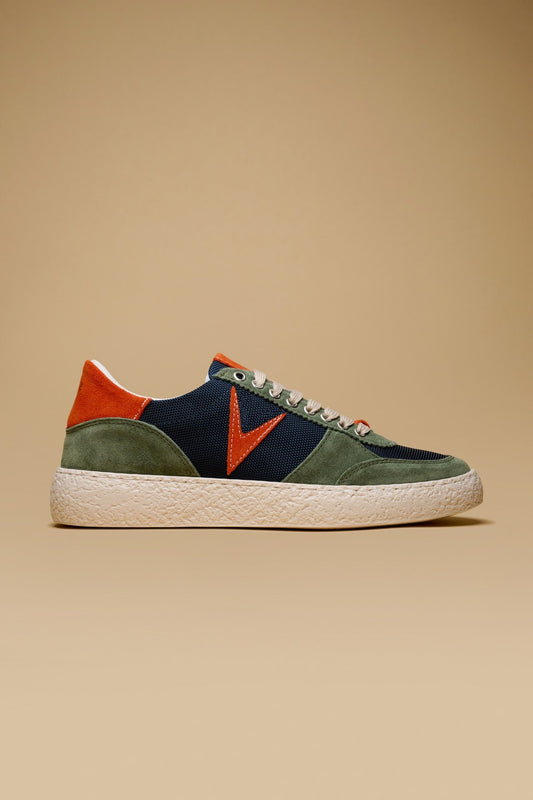 ATENA - Sneakers a suola bassa in pelle scamosciata Verde Militare con inserti Arancio